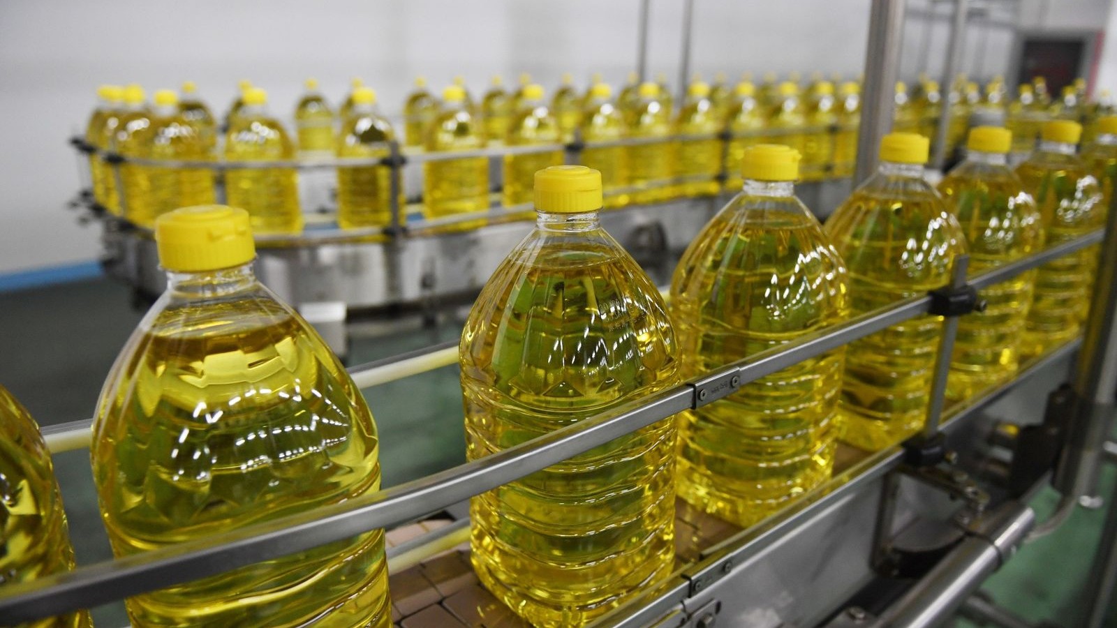 سعر زيت الصويا لأعلى مستوى في 3 أسابيع مع تجدد التوتر بين أميركا وإيران 