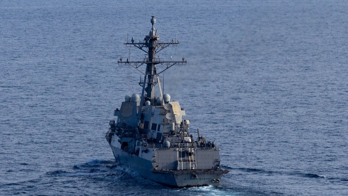 مرصد هرمز | الخليج يرفض رسوم عبور المضيق وترمب يدرس حصاراً مطولاً 