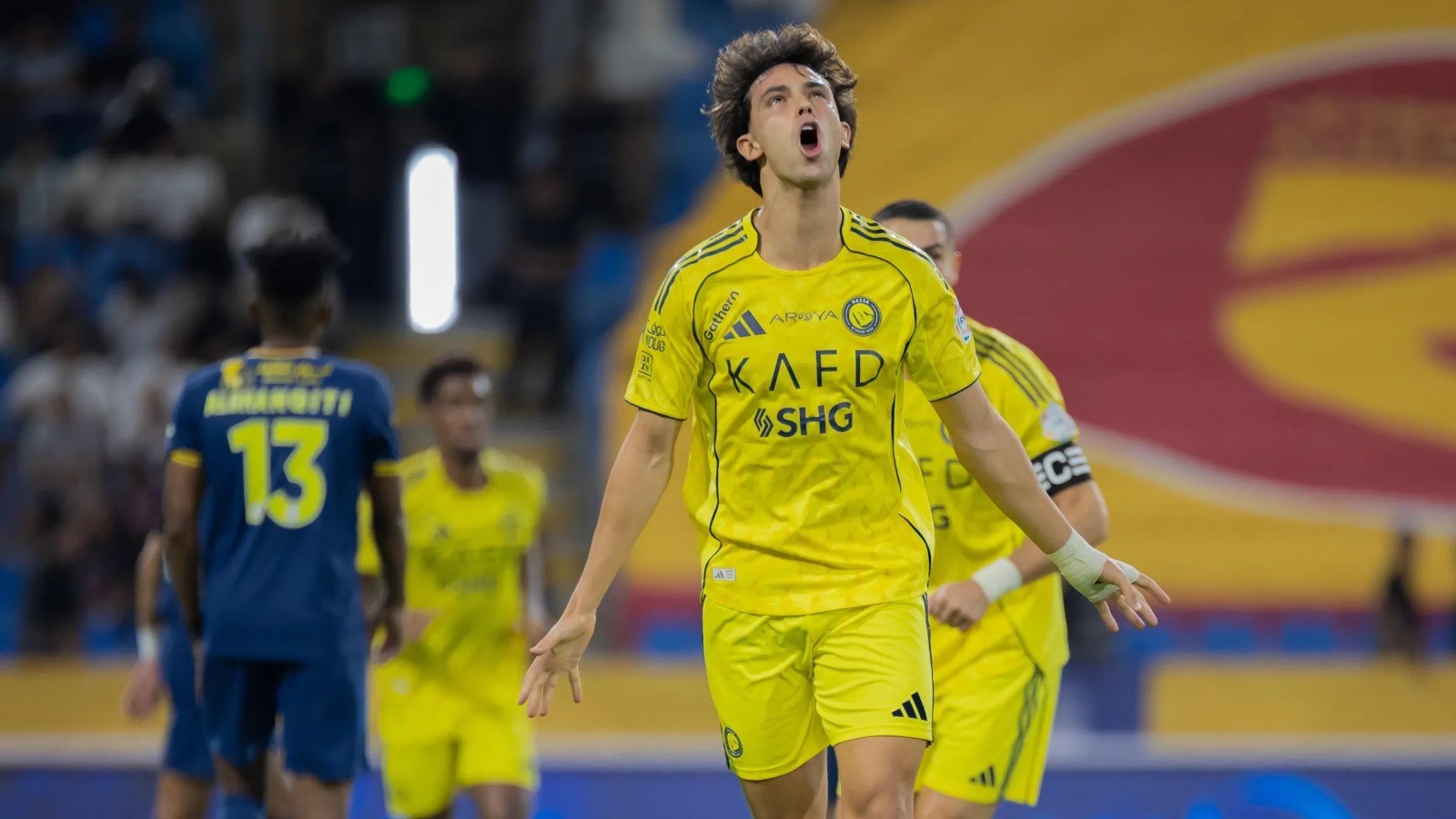 إنفاق الأندية السعودية على وكلاء كرة القدم ينمو 83% في 2025 