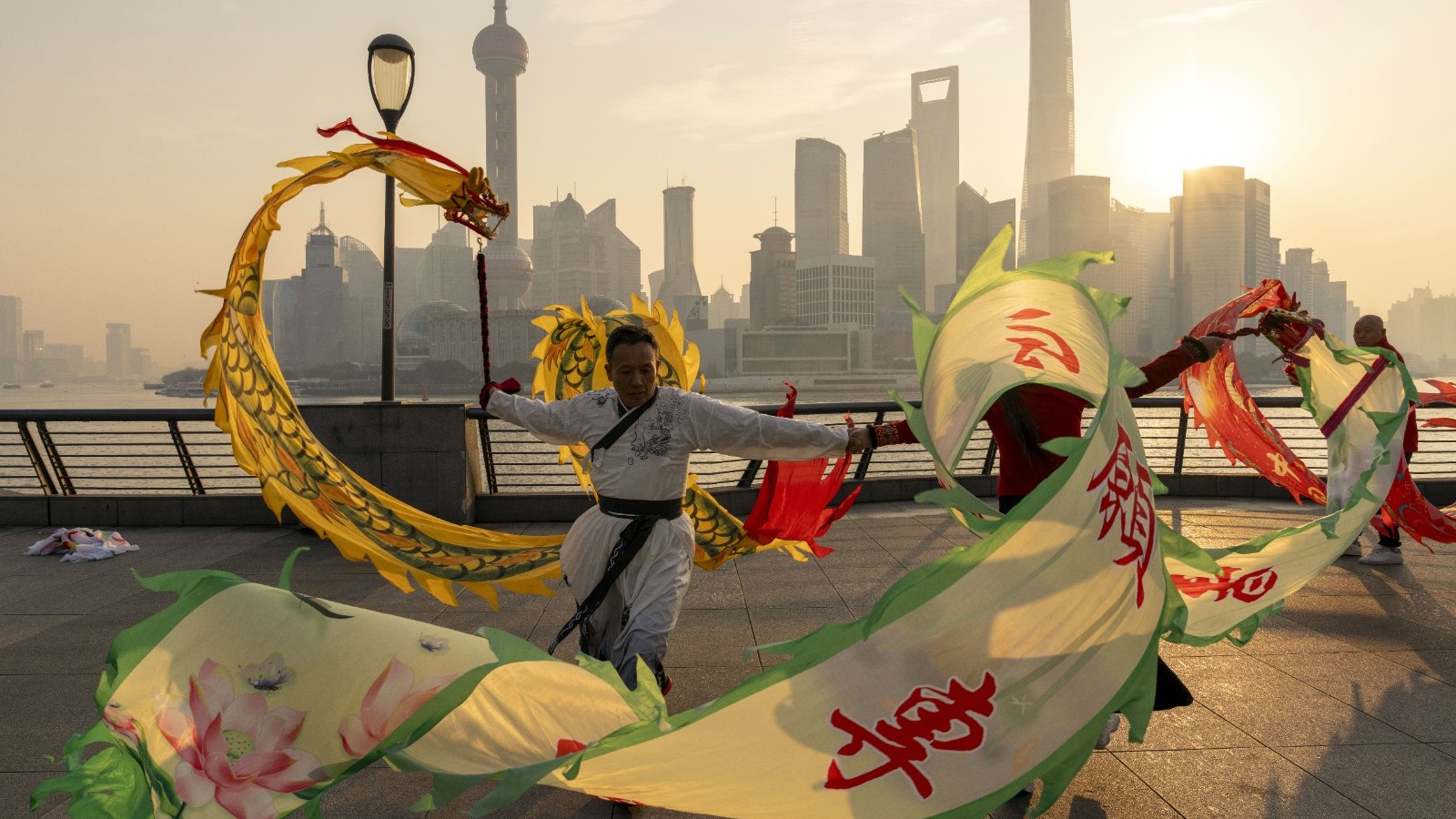 الصين والهند بين أكبر المستفيدين من إلغاء رسوم ترمب الجمركية 