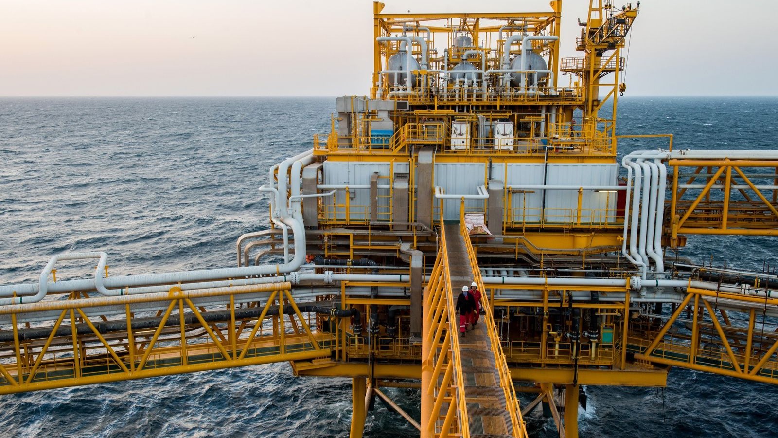 أسعار النفط تواصل الصعود بعد تهديد ترمب شركاء إيران التجاريين بالرسوم 