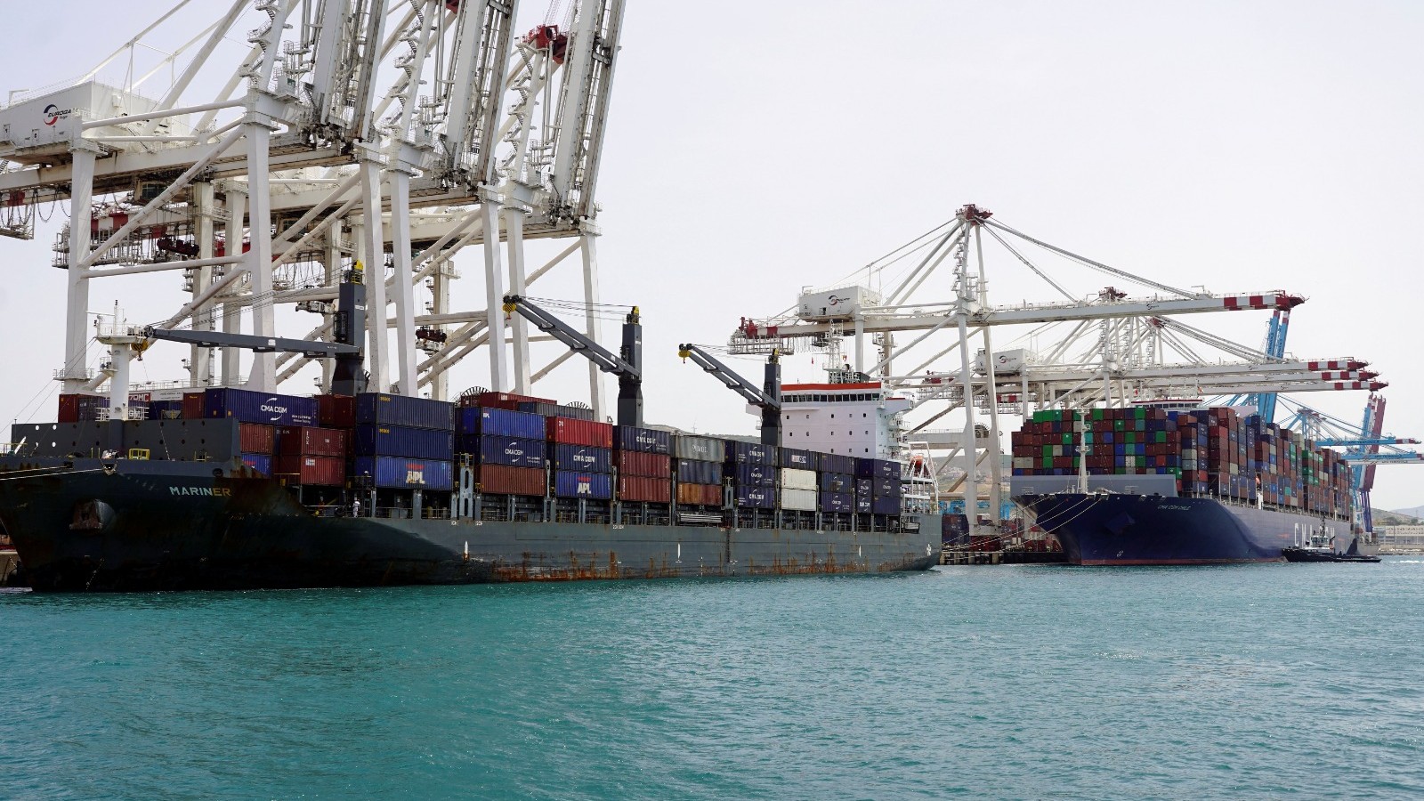 فاتورة الطاقة وتراجع الفوسفات يرفعان العجز التجاري للمغرب 20.8% 