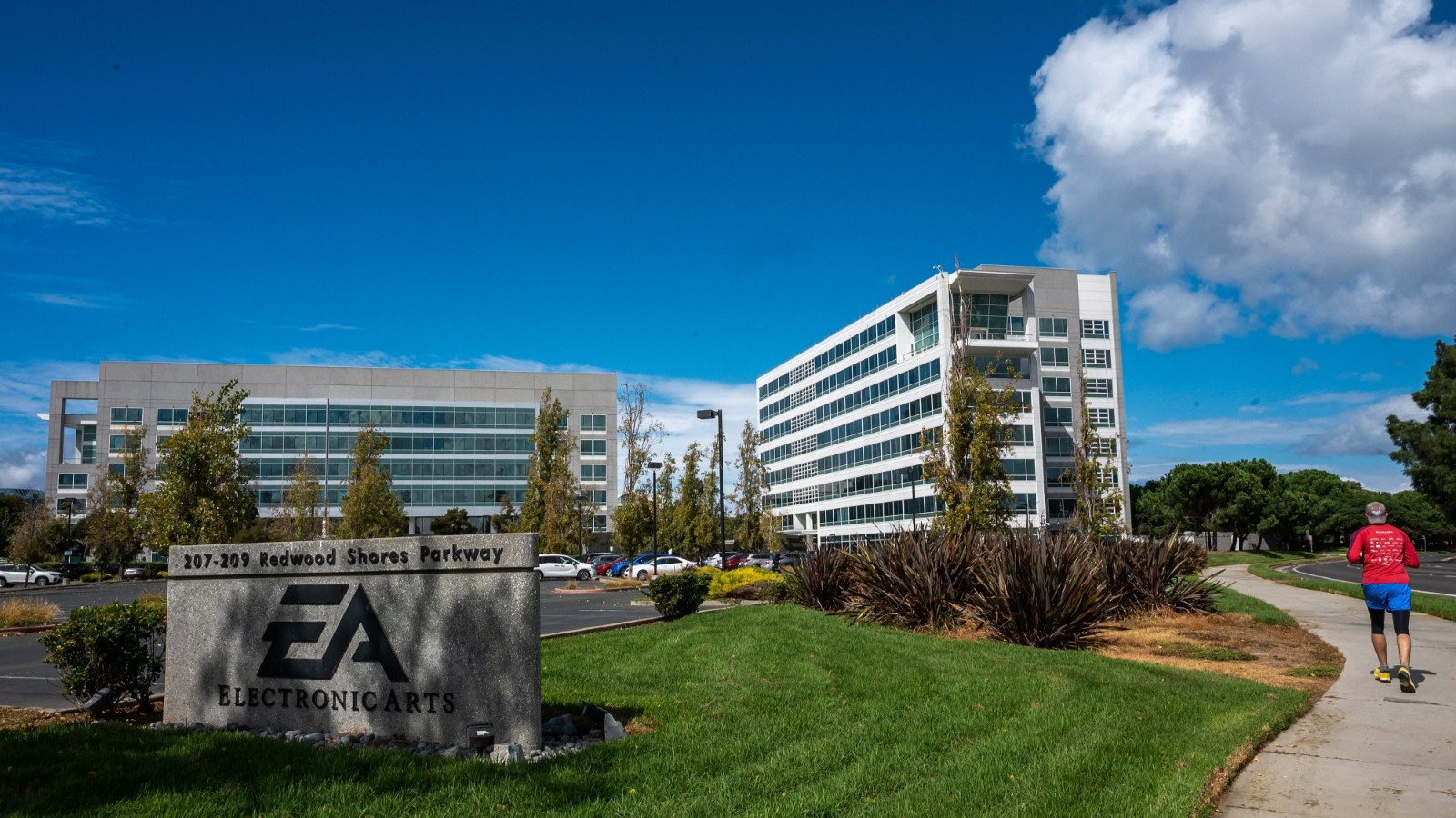 مساهمو "إلكترونيك آرتس" يوافقون على صفقة بيع ضخمة بقيادة الصندوق السيادي السعودي 2 WJi0Vrr3zy 1766444148