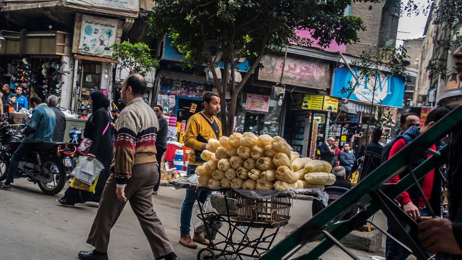 مصر تمهد لإنهاء الدعم السلعي واستبداله بالنقدي بعد شهرين 