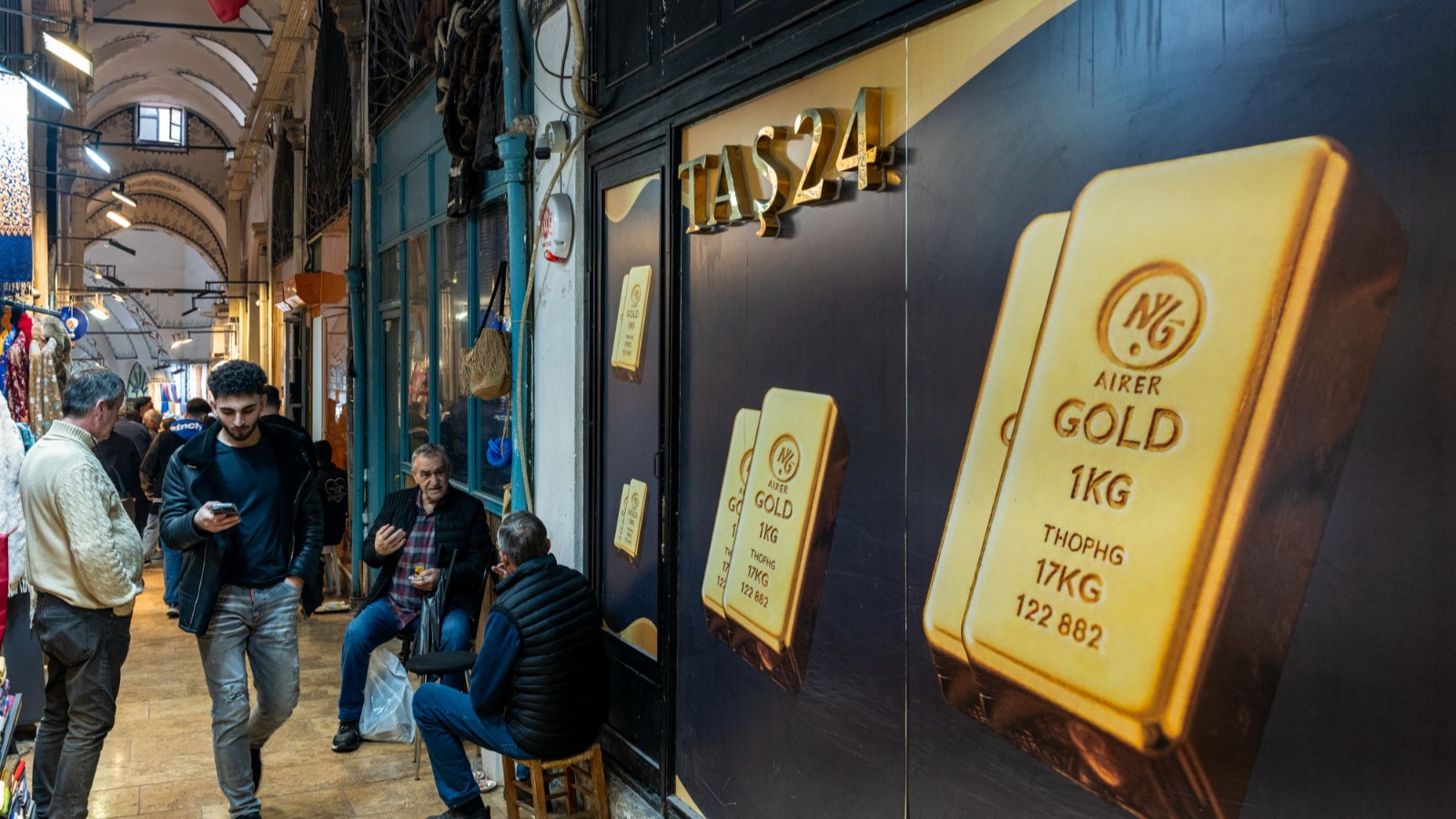 الذهب يواصل اللمعان في 2026 رغم أضخم موجة صعود منذ نحو نصف قرن 