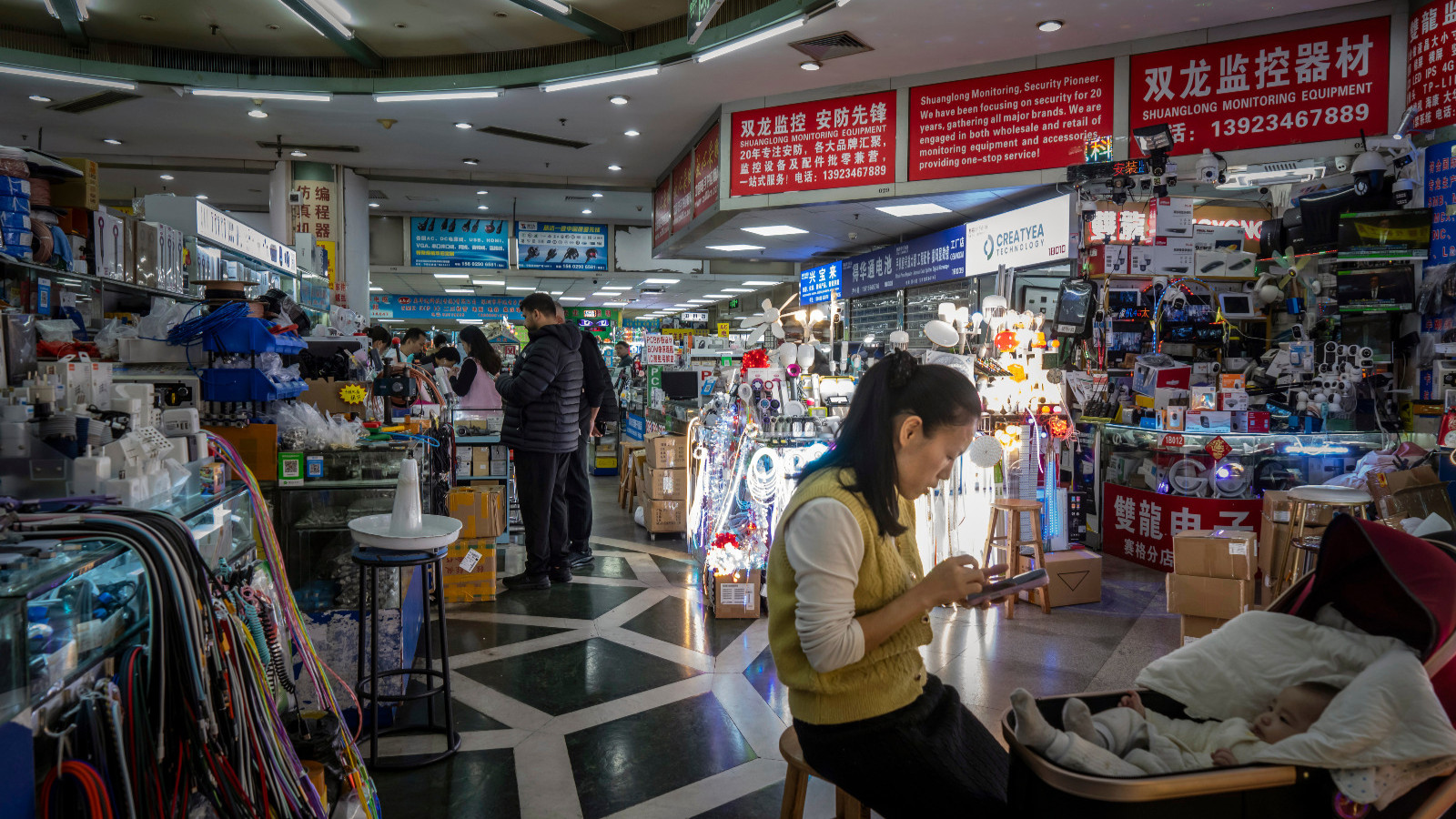الاقتصاد الصيني يعاني من فجوة نمو مع اضطراب الركائز الأساسية 