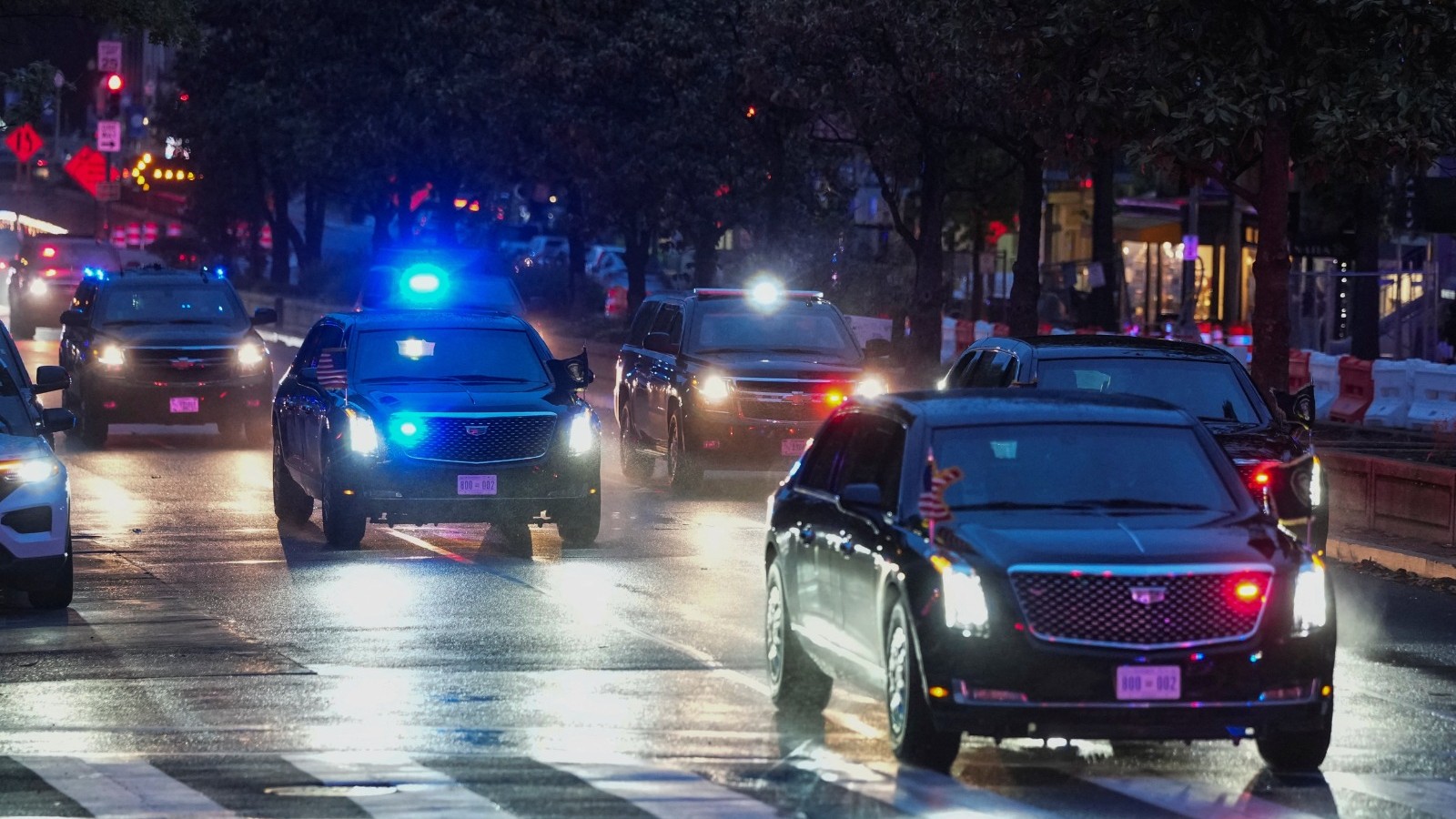 مساعد لترمب: الرئيس بأمان 