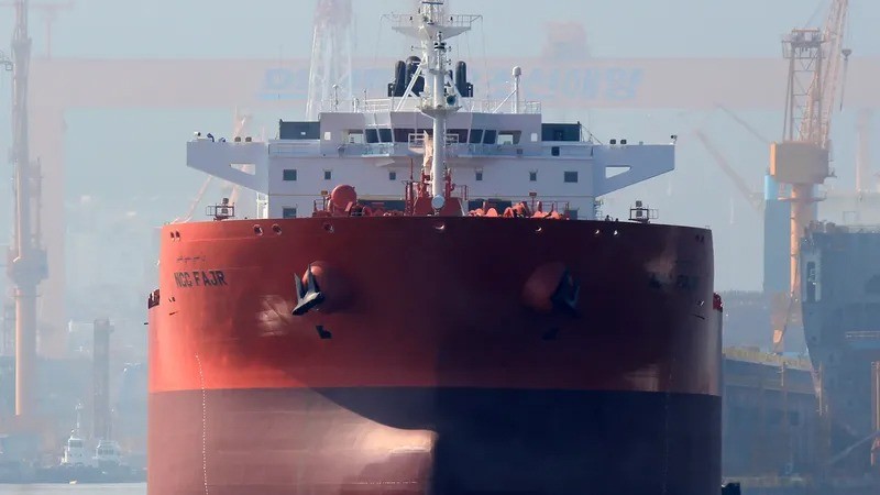 سهم quot;البحريquot; يقفز 3% بعد توزيع استثنائي بـ1.38 مليار ريال 