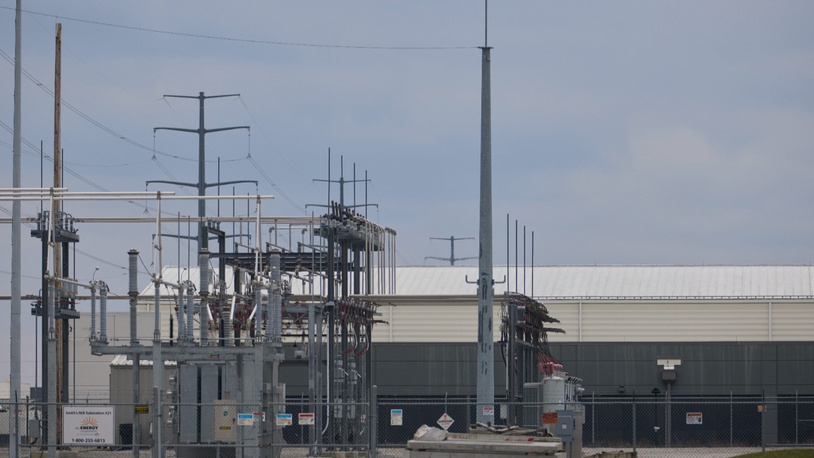 طفرة الذكاء الاصطناعي تجلب سيلاً من الديون إلى سوق شديدة الأمان 