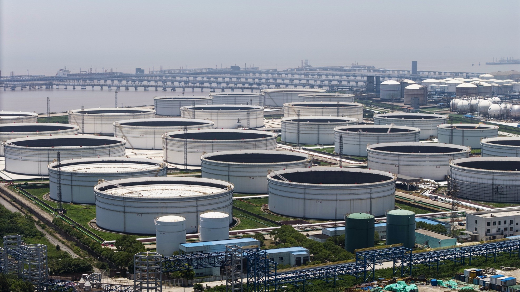 الصين توجه شركات التكرير الخاصة بمواصلة إنتاج الوقود بأي تكلفة 