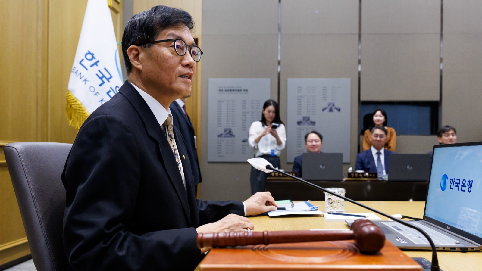 بنك كوريا يبقي أسعار الفائدة من دون تغيير ويحذر من تسارع التضخم 