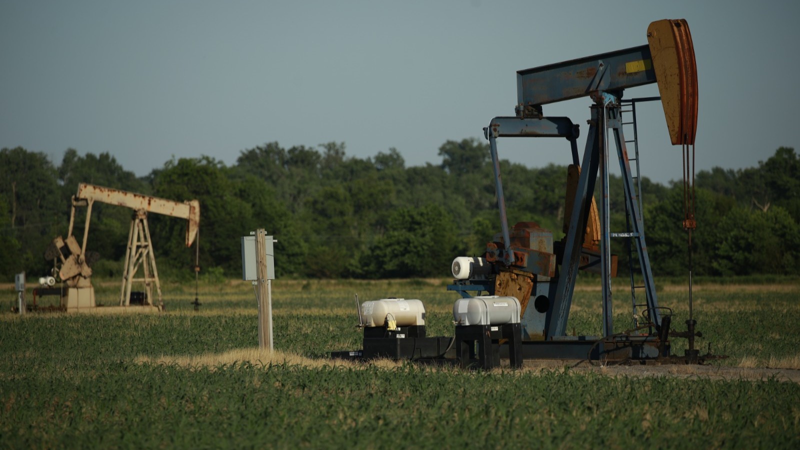 أسعار النفط تتراجع مع انحسار التوترات المرتبطة بإيران 