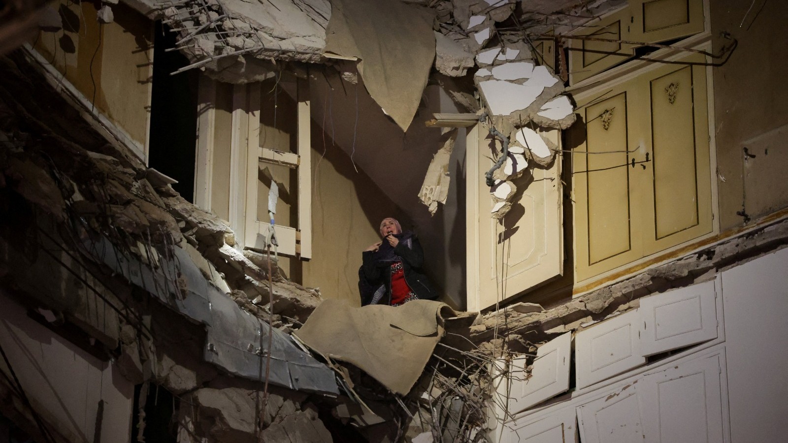 التصعيد في لبنان وأزمة هرمز يختبران الهدنة مع إيران قبيل المحادثات 