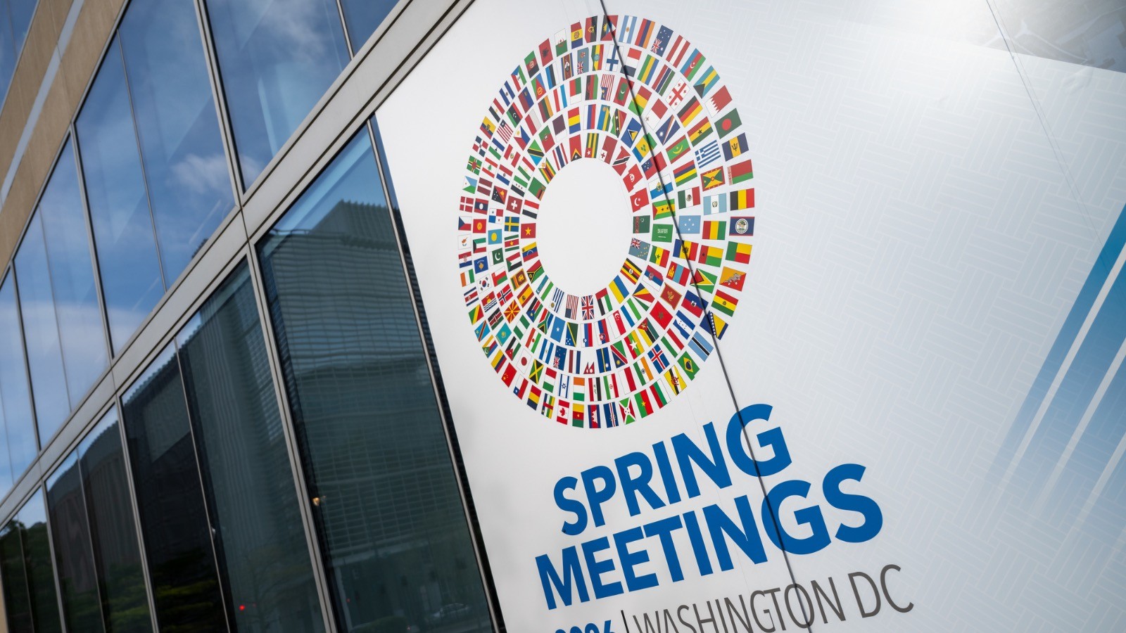 صندوق النقد يستأنف التواصل مع فنزويلا ويمهد لتمويل محتمل 