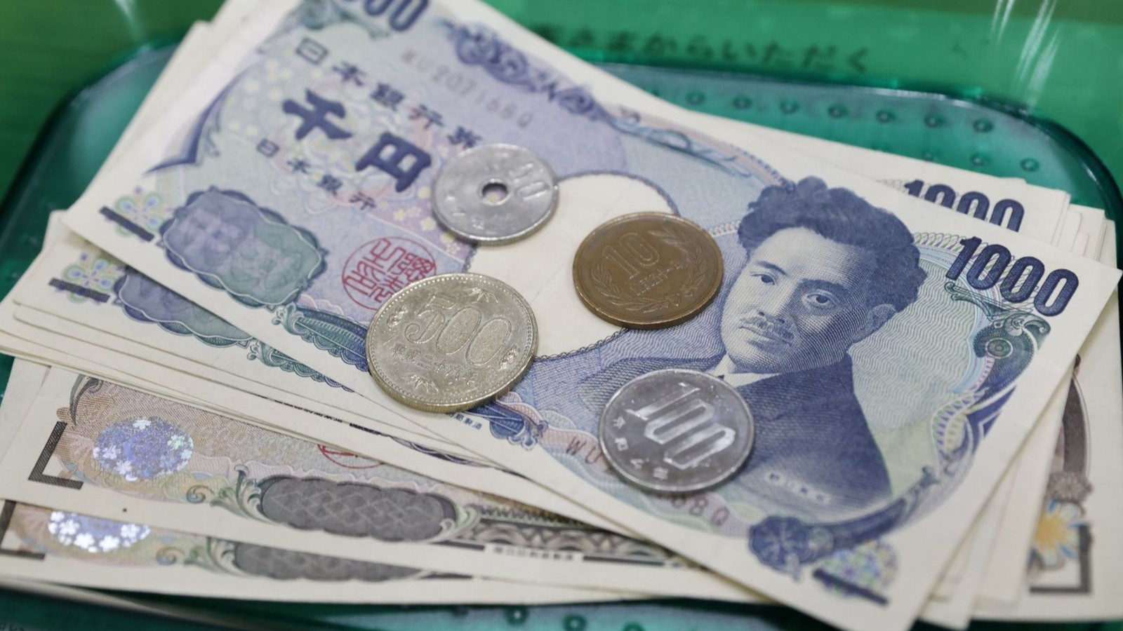 الين الياباني يسجل أقوى صعود يومي منذ أغسطس وسط تزايد احتمالات التدخل 