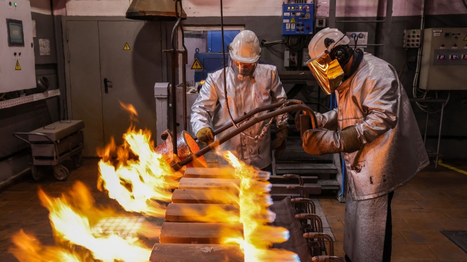 الذهب يرتد مع اقتناص السعر المنخفض وترقب لبيانات التضخم الأميركية 