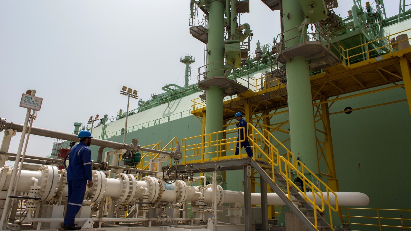 باكستان تشتري شحنة غاز مسال من السوق الفورية لأول مرة منذ عامين 