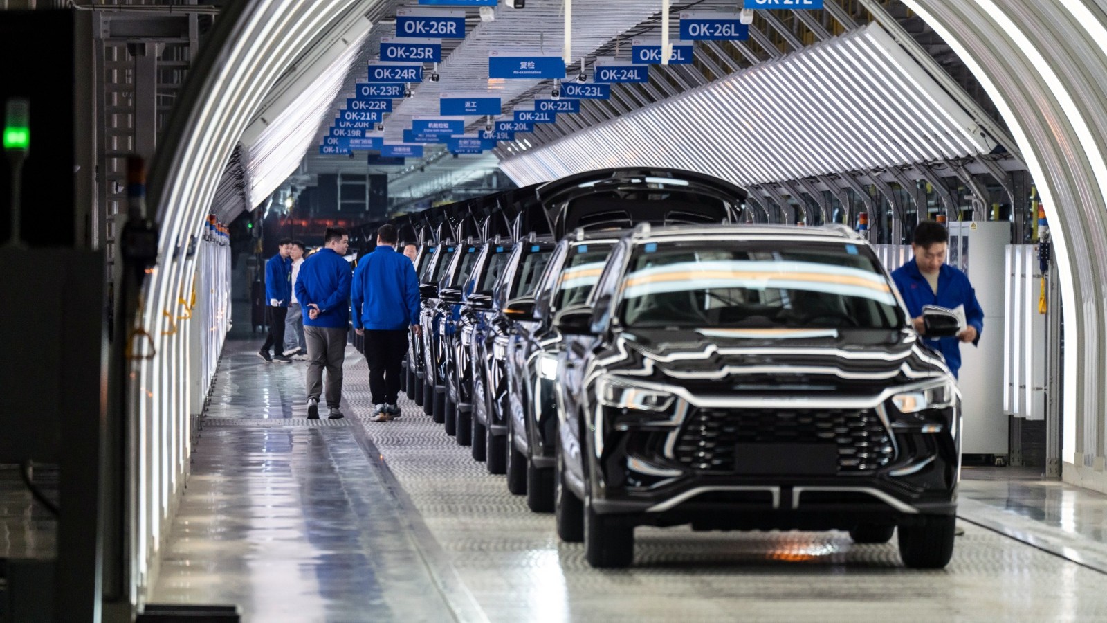 quot;BYDquot; تحافظ على الصدارة في عام صعب لسوق السيارات الكهربائية الصينية 