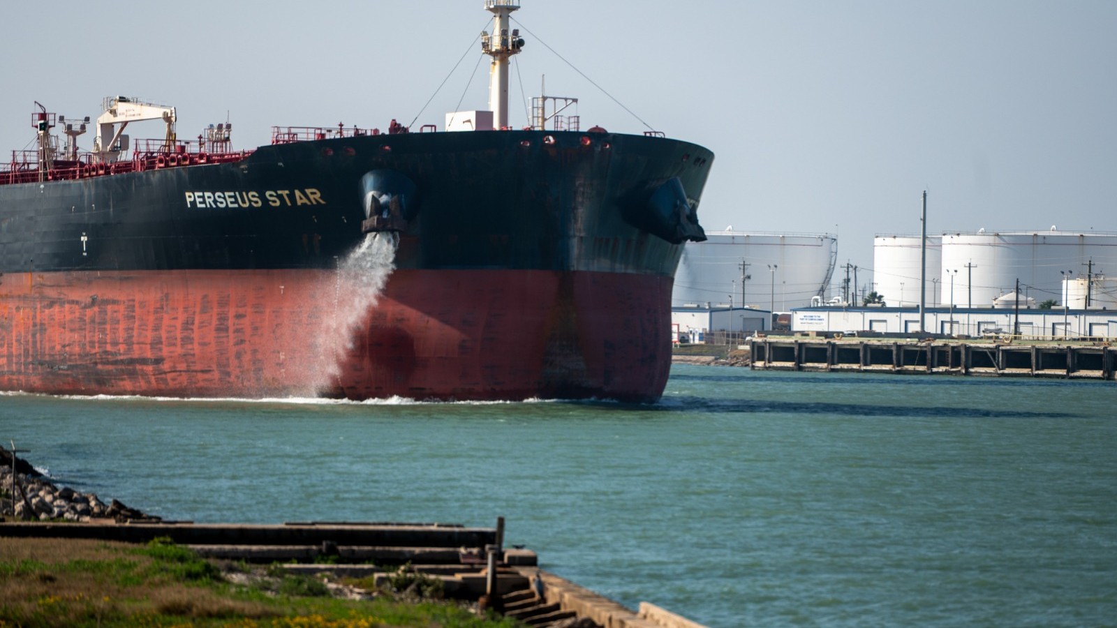 النفط الأميركي يتجاوز 90 دولاراً لأول مرة منذ أكتوبر 2023 