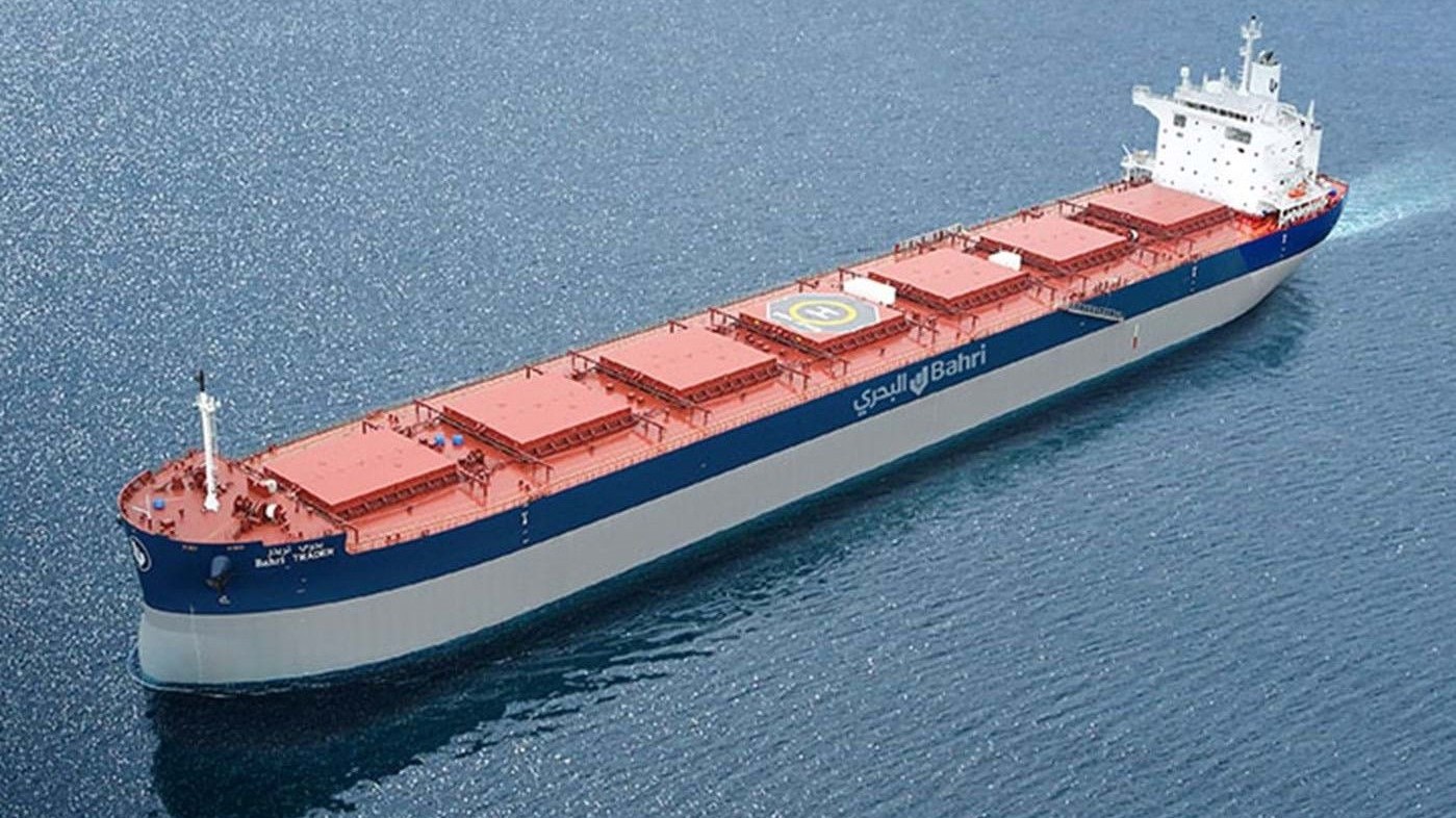 صفقة نادرة لناقلة عملاقة تعزّز خطة السعودية لتجاوز مضيق هرمز 