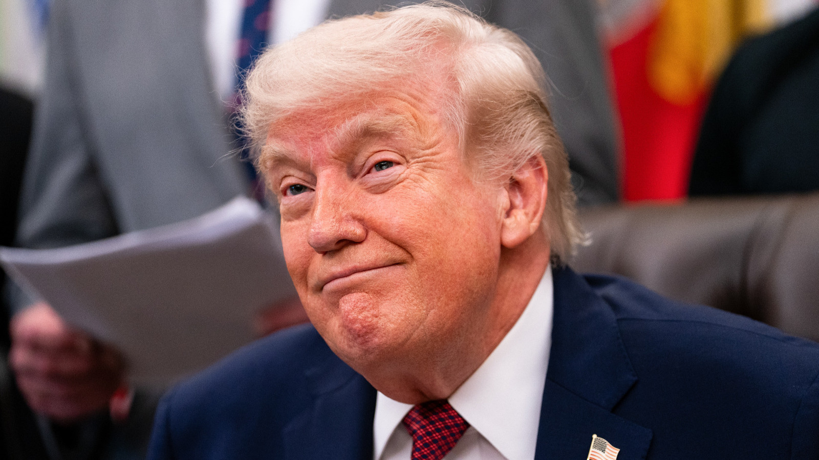 ترمب والجمهوريون يكدسون مليار دولار نقداً قبل انتخابات التجديد النصفي 