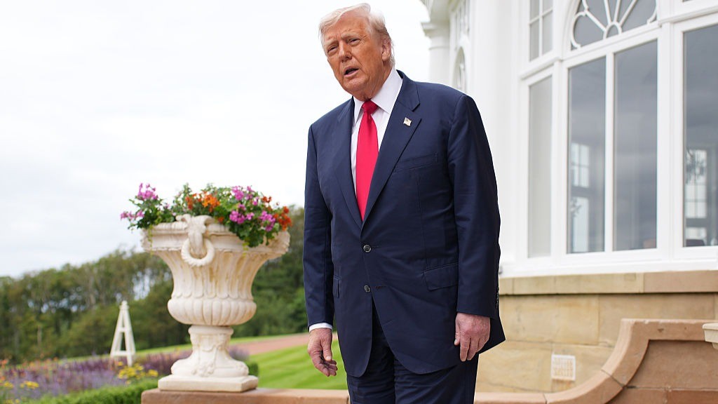 ترمب يتراجع عن فرض رسوم بشأن غرينلاند ملمحاً إلى اتفاق مرتقب 