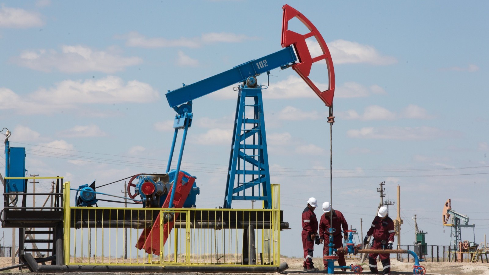 عودة تدريجية للإنتاج بأكبر حقل نفطي في كازاخستان 