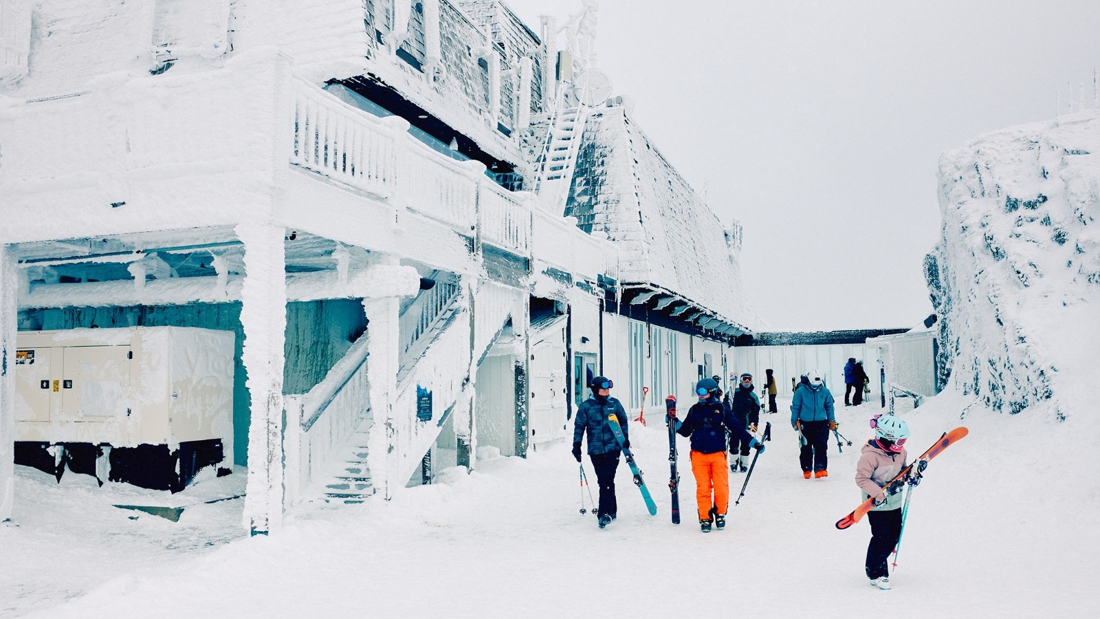 الكنديون يقاطعون منتجعات التزلج الأميركية بسبب ترمب 