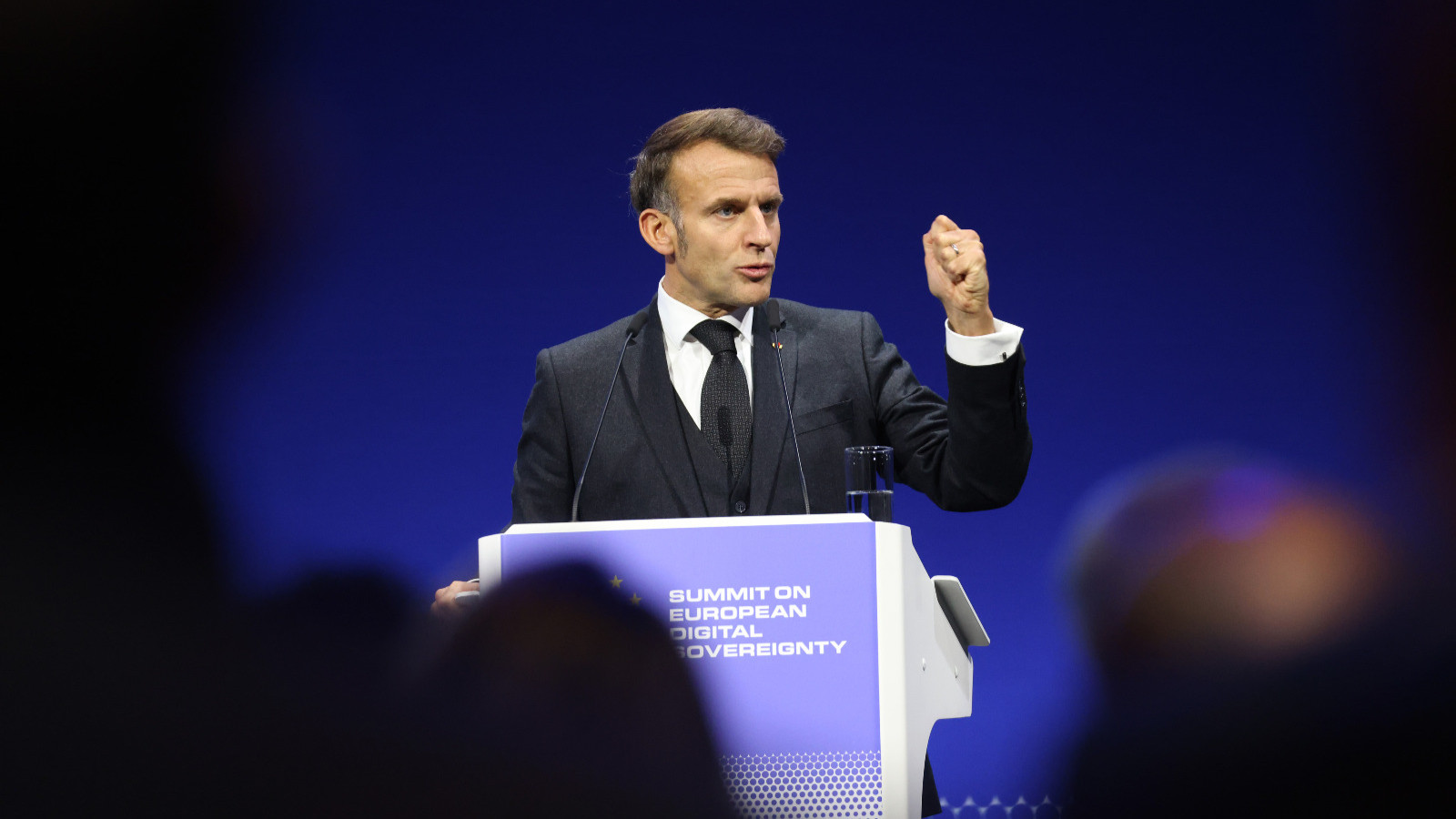 ترمب يلوح برسوم 200% على الشمبانيا إذا رفض ماكرون الانضمام لمجلس السلام 