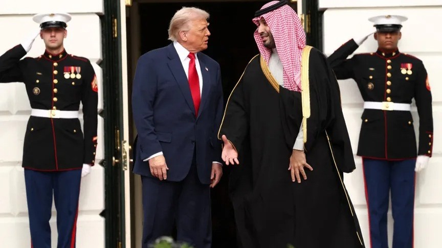 quot;رويترزquot;: ترمب يبلغ الكونغرس بسعيه لاتفاق نووي مدني مع السعودية 