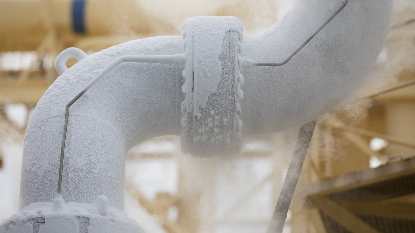 أول كاسرة جليد روسية مصممة محلياً تصل منشأة غاز مسال معاقبة 