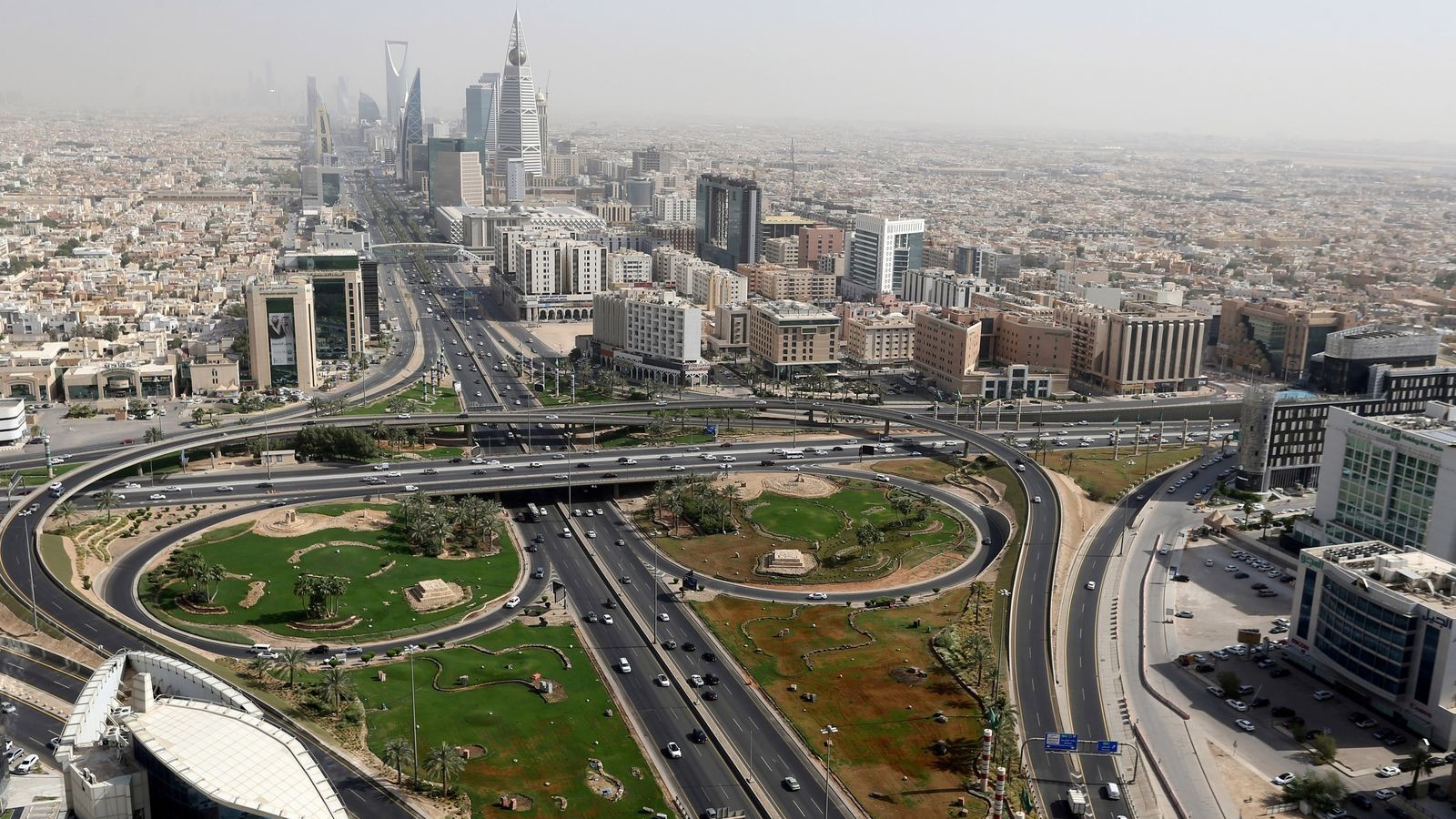 صندوق النقد: زخم تنويع الاقتصاد السعودي مستمر بمنآى عن النفط 