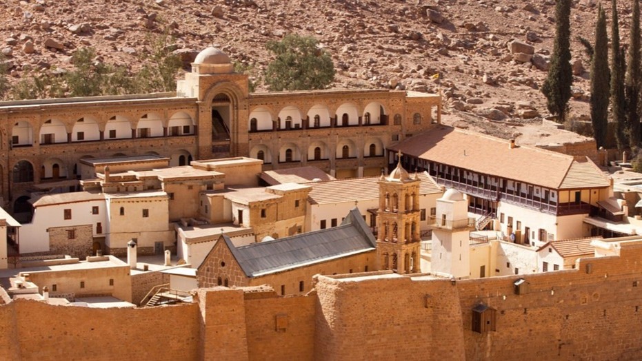 مصر تستثمر 526 مليون دولار بمعلم quot;سانت كاترينquot; في سيناء 