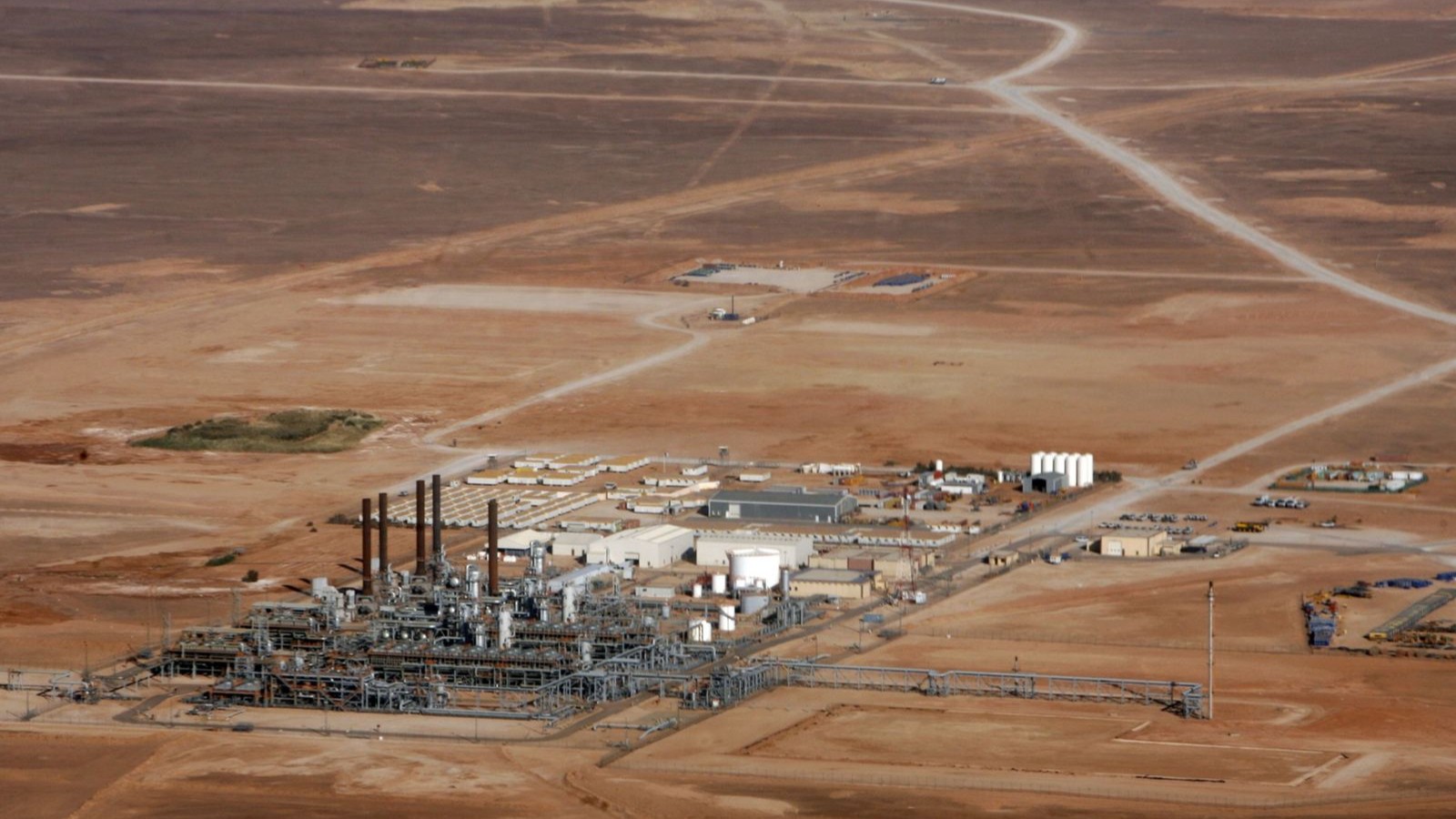 الجزائر تطلق مزايدة عالمية للتنقيب عن النفط والغاز في 7 حقول 