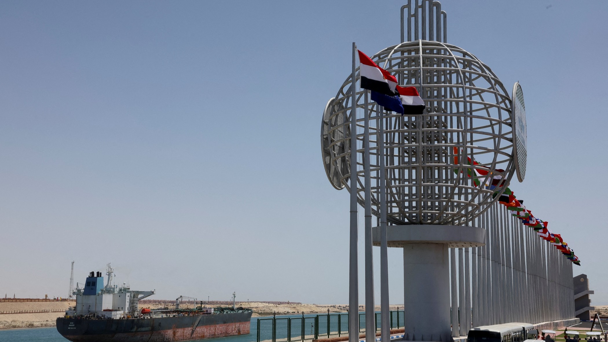 دول خليجية وآسيوية تتطلع للتخزين في مصر تحسباً للأزمات
