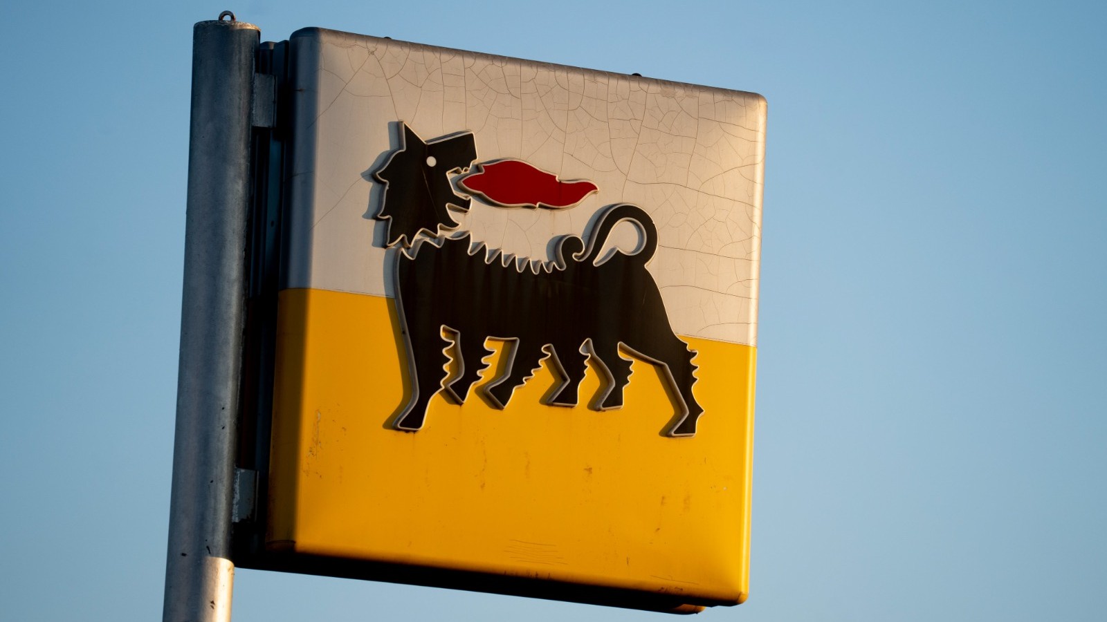 أرباح quot;إينيquot; الفصلية تفوق التوقعات بفضل قفزة الإنتاج 