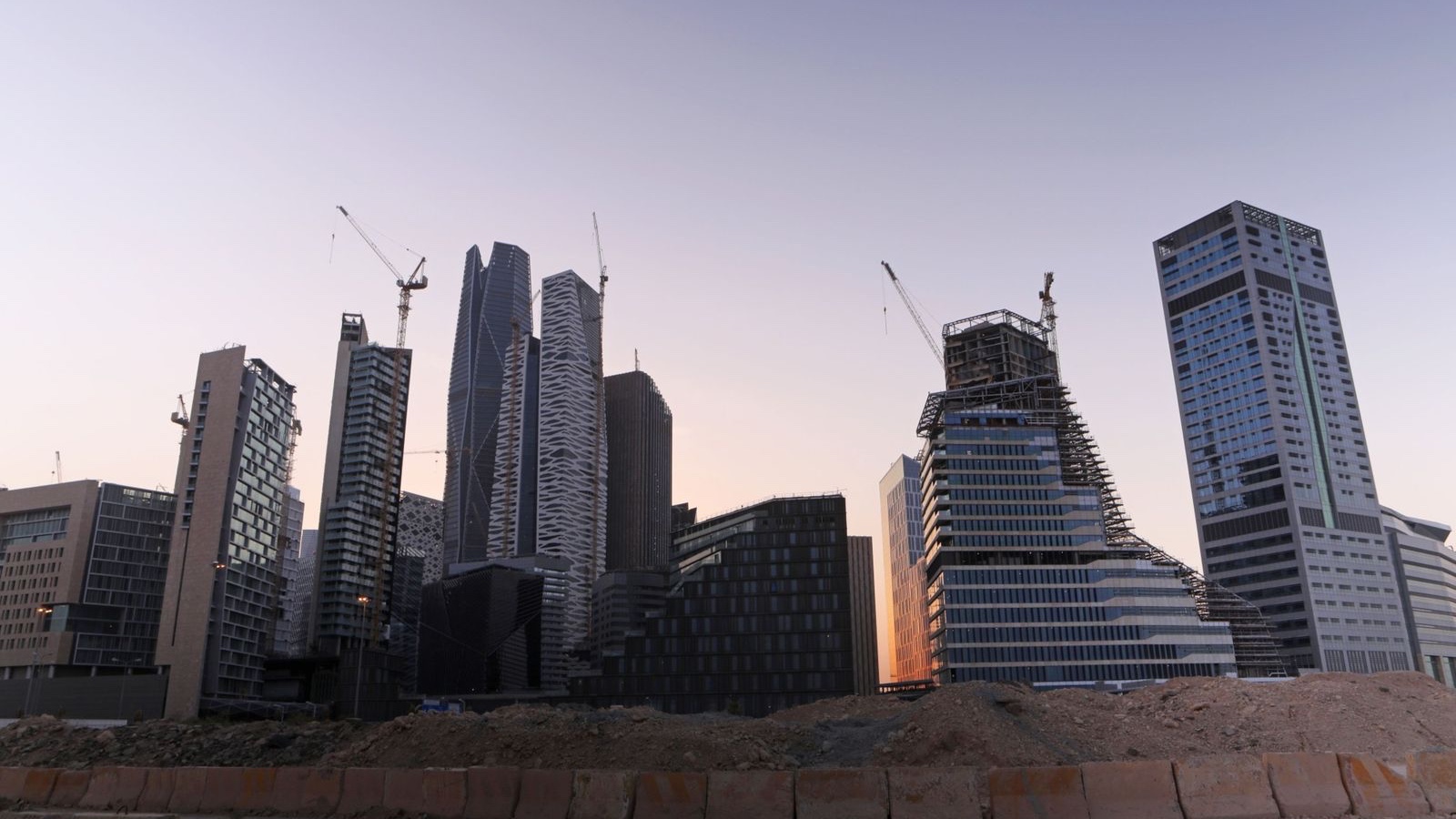 الإسكان السعودية: تمديد مهلة تطوير الأراضي البيضاء وفق تقييم الجدية 