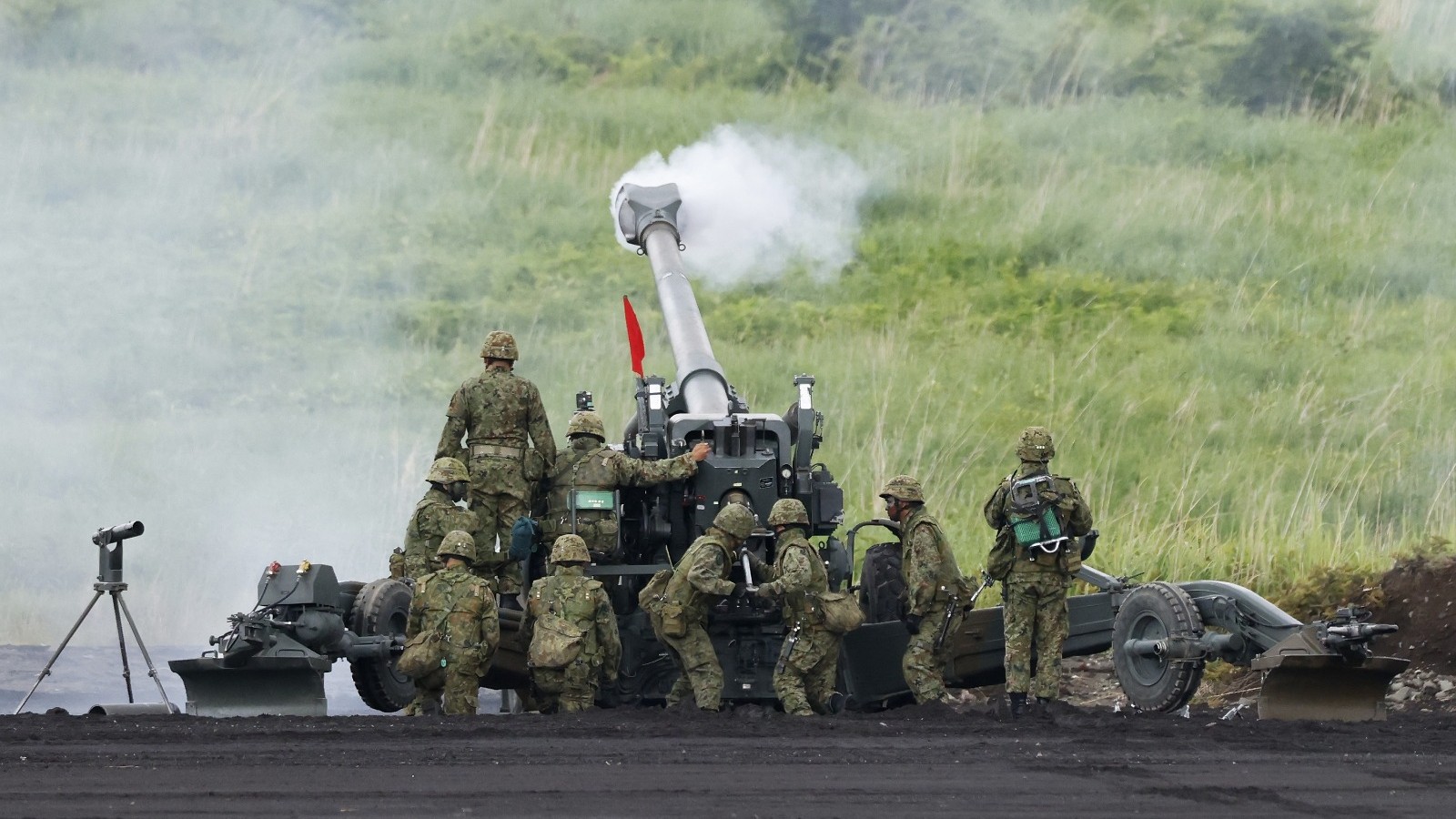 اليابان تستهدف إنفاقاً دفاعياً قياسياً.. وضعف الين يهدد بتضخم الفاتورة 