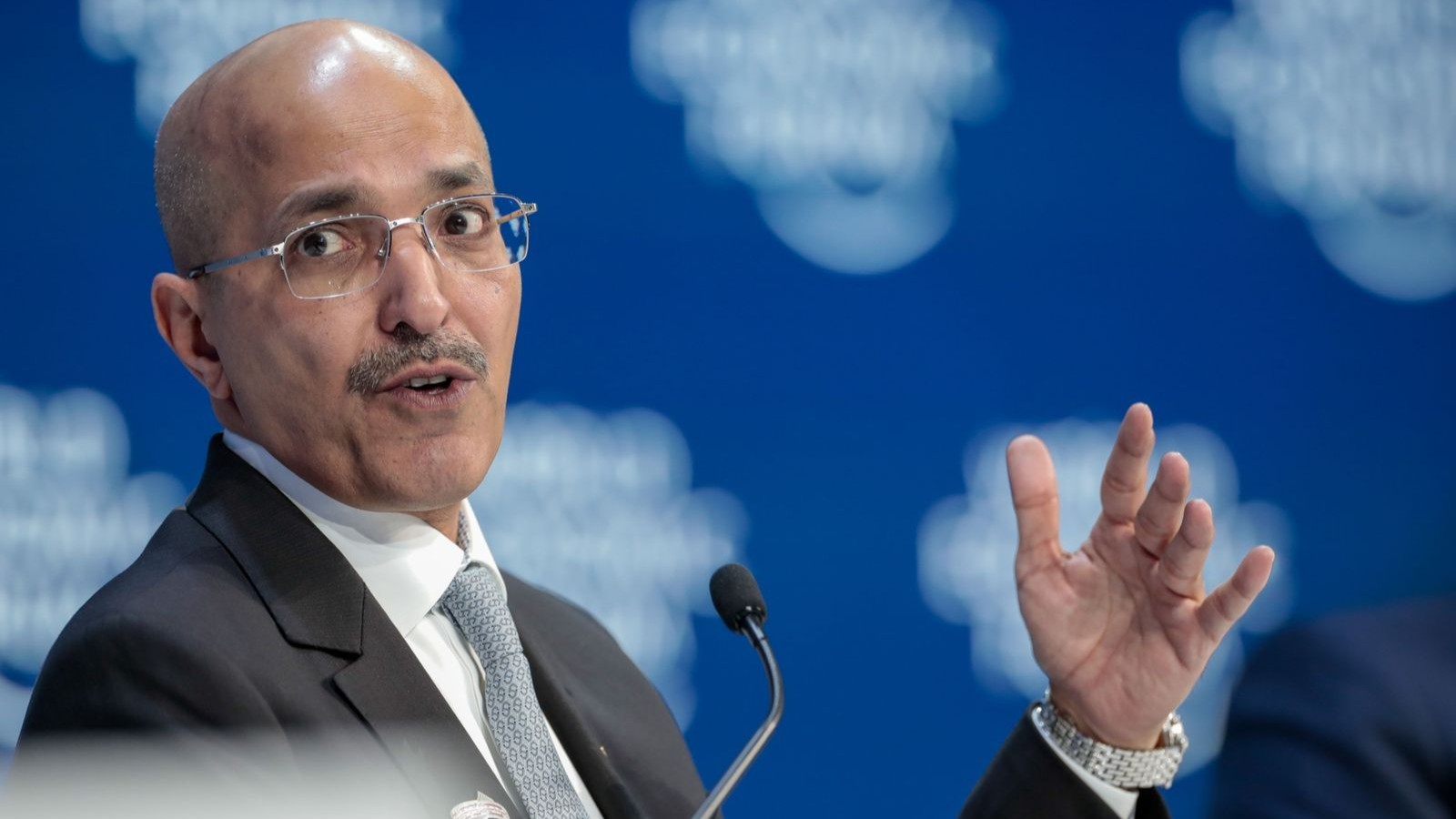 وزير المالية السعودي لـquot;الشرقquot;: هذه القطاعات الخمسة محور تركيزنا الاستراتيجي 