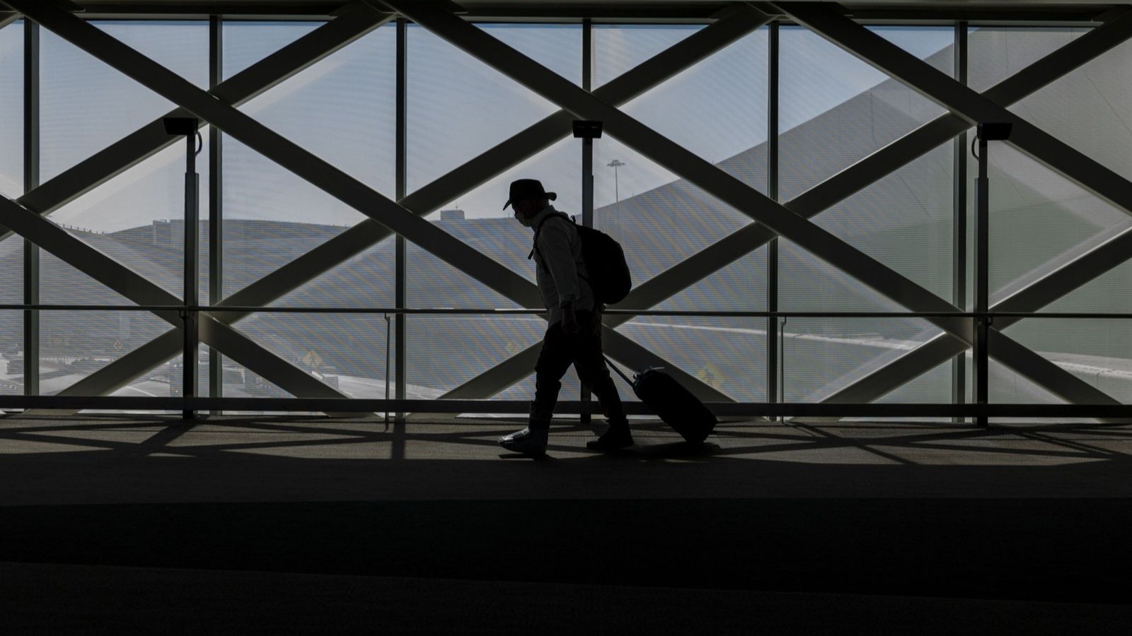 من بينها 12 عربية.. أميركا تعلّق إجراءات التأشيرات لعشرات الدول 