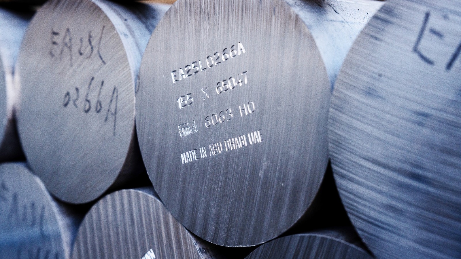 الألمنيوم يتجه لأكبر مكسب شهري في عامين وسط اضطراب الإمدادات 