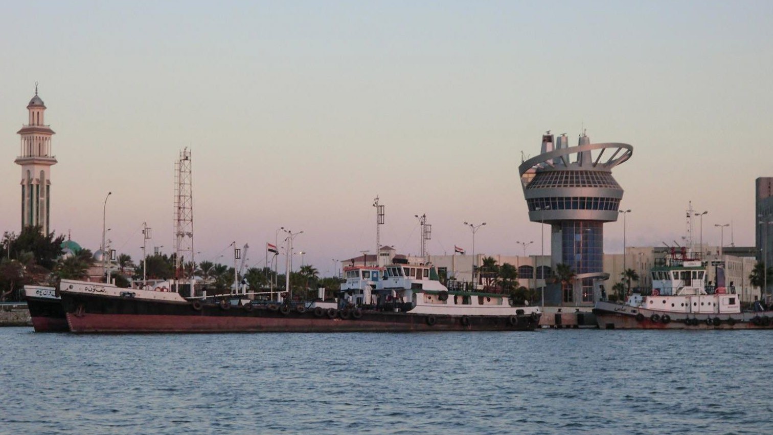 مصر تخطط لتوسعة قدرات ميناء دمياط بتكلفة 170 مليون دولار 