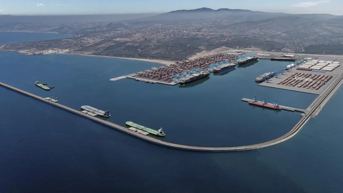 المغرب يرجئ فتح عطاءات مشروع استيراد الغاز بمليار دولار 