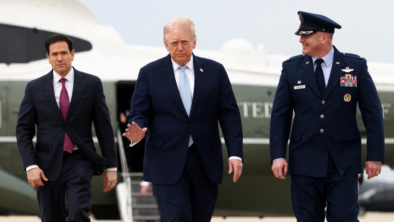 ترمب يدرس quot;تقليصquot; العمليات على إيران مع اقترابه من تحقيق الأهداف 