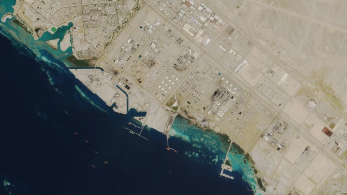 صادرات السعودية من النفط عبر البحر الأحمر مستقرة وسط تحديات الإمدادات 