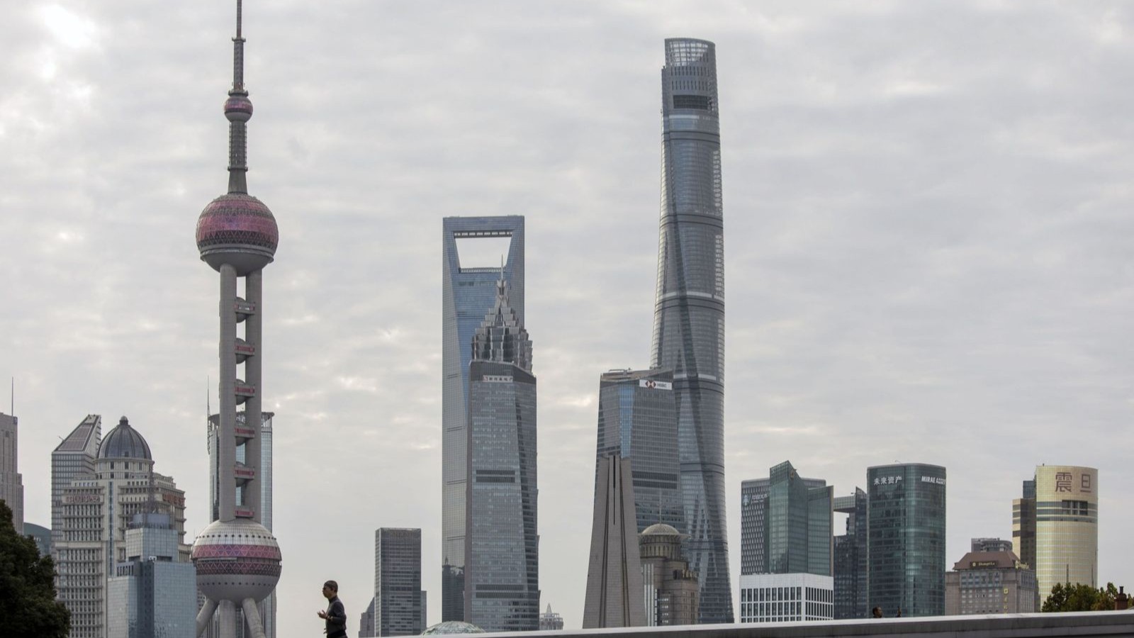 الصين تمدد سياسة التخلص من القروض المتعثرة وسط ضغوط مالية 