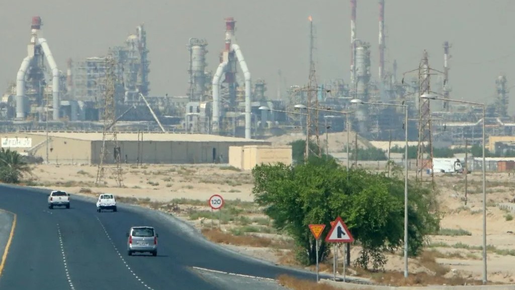 بلومبرغ: إنتاج quot;أوبكquot; يرتفع إلى أكثر من 18 مليون برميل يومياً في يونيو 