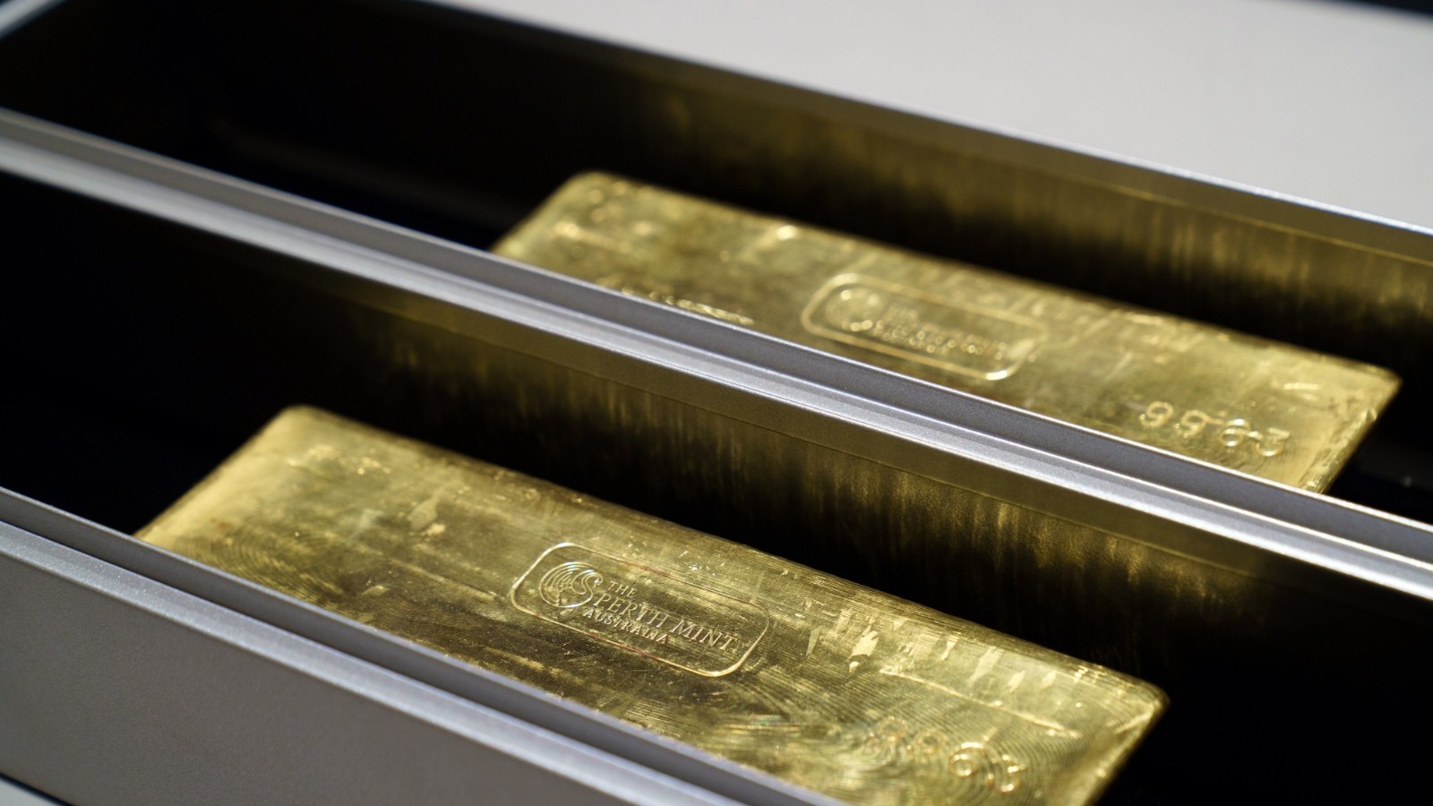 الذهب يرتفع مع انحسار مخاوف التضخم بفضل الدبلوماسية بين أميركا وإيران 