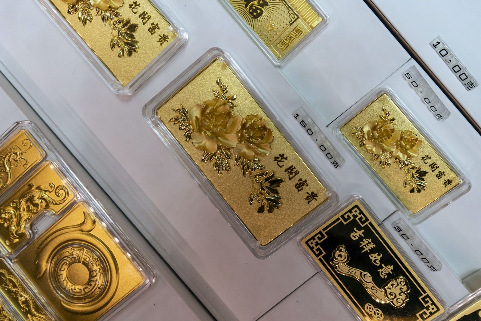 الصين تعزز احتياطاتها من الذهب مع بلوغ الأسعار مستوى قياسياً
