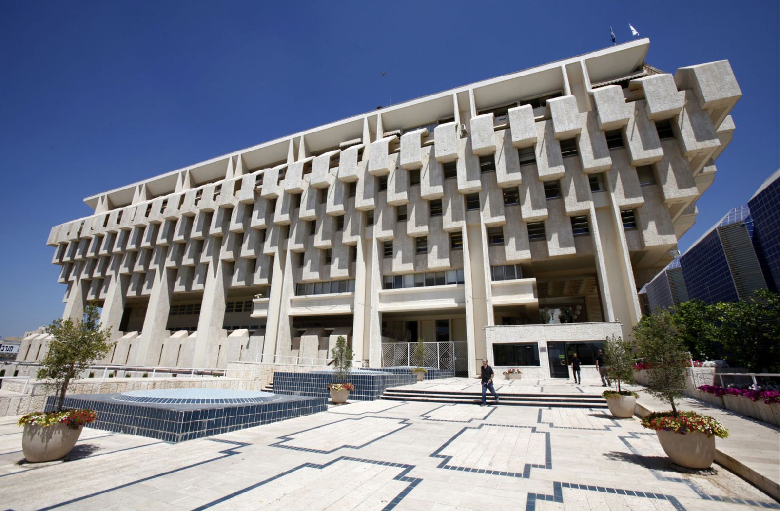 إسرائيل ترفع الفائدة مرة أخرى في أول دورة تشديد منذ 2011
